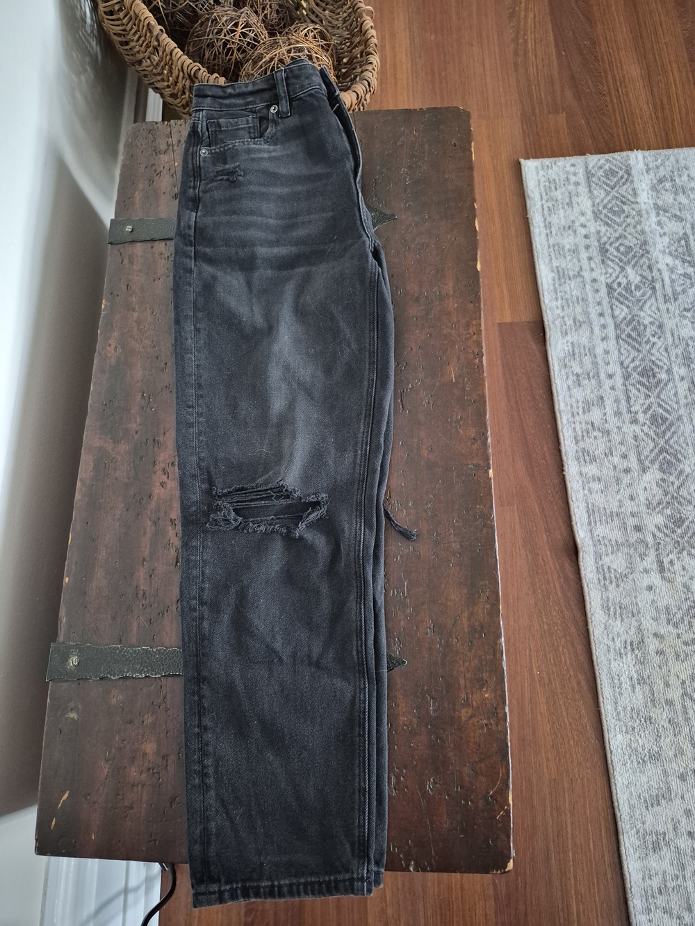 American Eagle Outfitters Men’s Slim Straight Black Washed Jeans